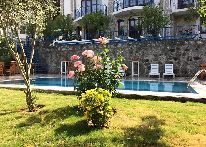 Alp Hotel *