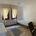 Alp Ξενοδοχείο *